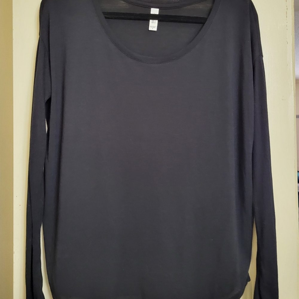 Bella Canvas black blouse, S, scoop-neck, long-sleeve
